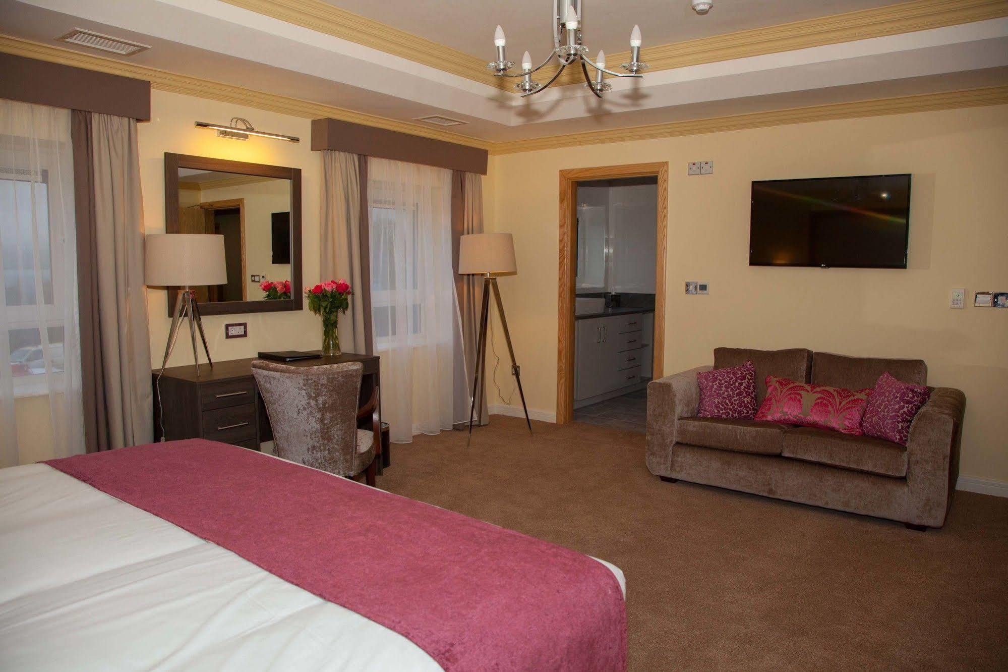 Westlodge Hotel & Leisure Centre Бантрі Екстер'єр фото