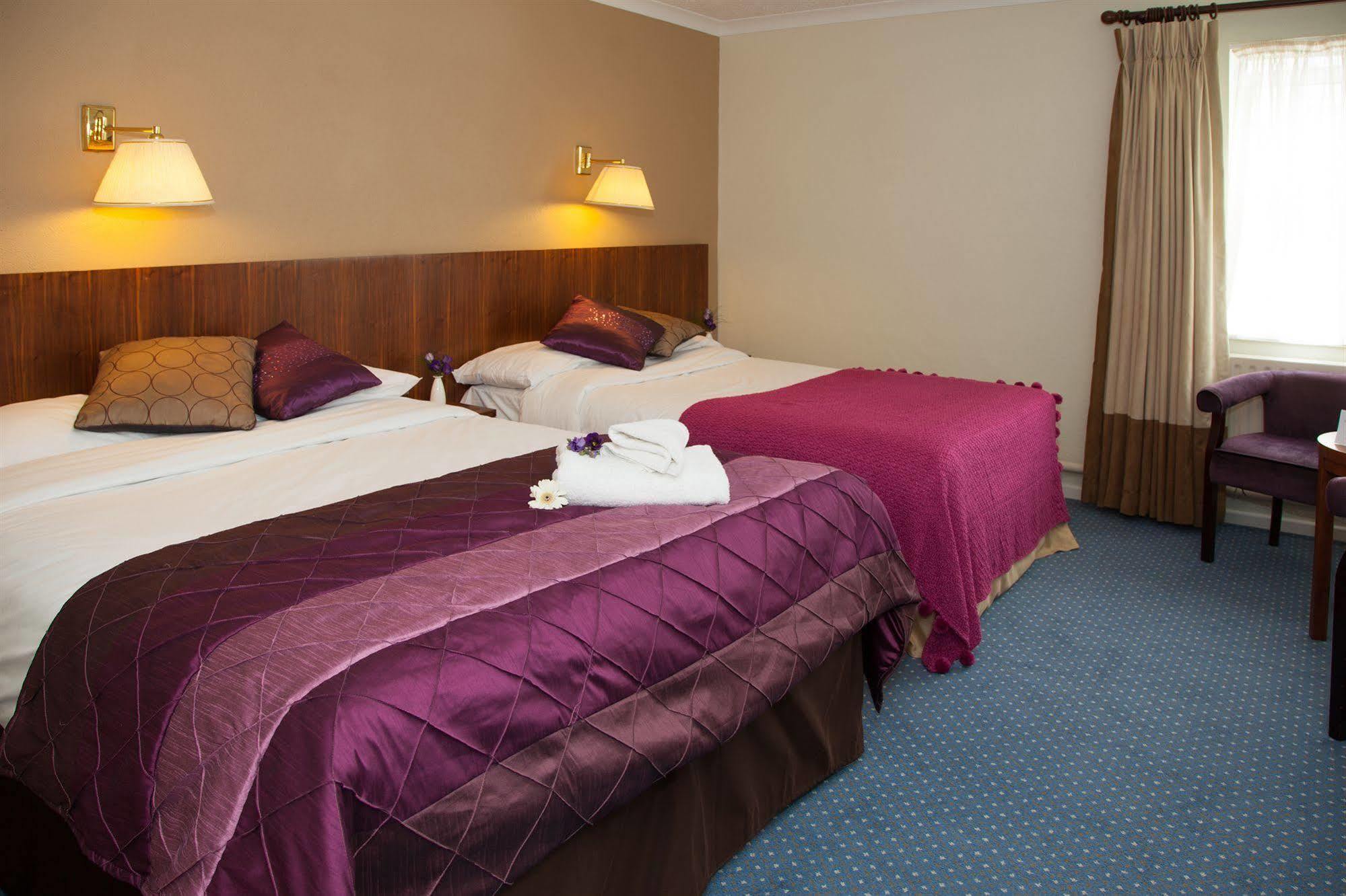 Westlodge Hotel & Leisure Centre Бантрі Екстер'єр фото